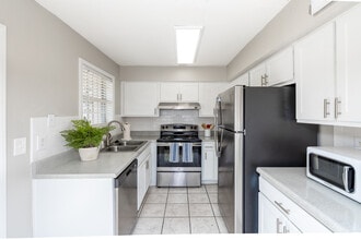 Yester Oaks in Mobile, AL - Building Photo - Interior Photo