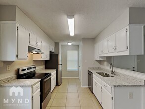 4574 Summer Creek Cove in Memphis, TN - Foto de edificio - Building Photo