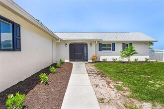 716 Sarabay Rd in Osprey, FL - Building Photo - Building Photo