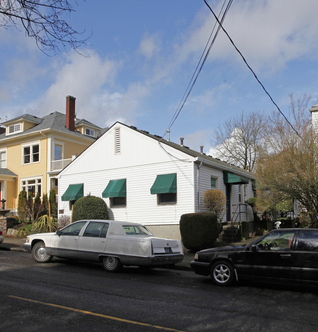 2471 NW Lovejoy St in Portland, OR - Building Photo - Building Photo