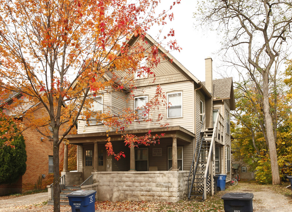 607 E Ann St in Ann Arbor, MI - Foto de edificio