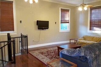 920 Frenchmen St in New Orleans, LA - Building Photo - Building Photo