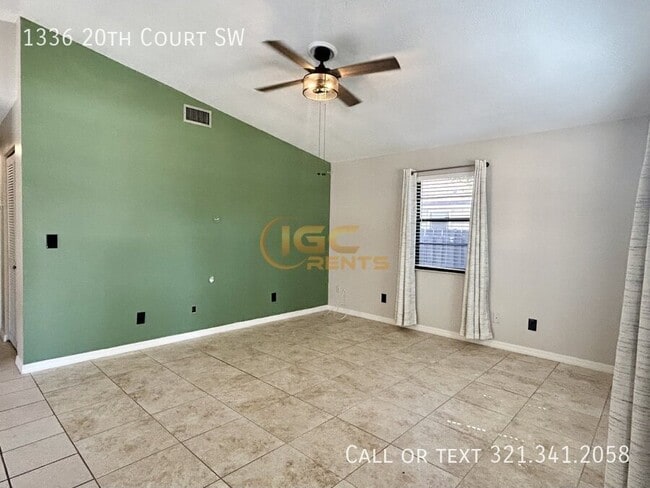 1336 20th Ct SW in Vero Beach, FL - Building Photo - Building Photo
