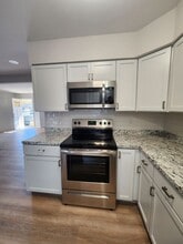 1212 Bell Ave in Mattoon, IL - Building Photo - Building Photo