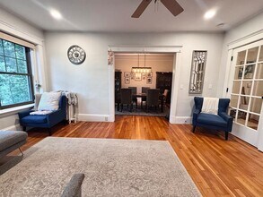 1584 Beacon St, Unit 1 in Brookline, MA - Building Photo - Building Photo