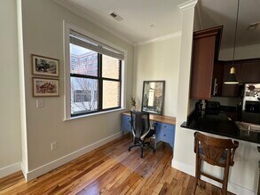 224 S Laurens St, Unit 310 in Greenville, SC - Foto de edificio - Building Photo