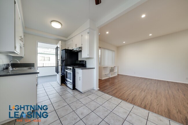 property at 1325 N Harvard Blvd