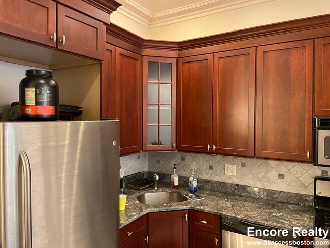 34 Greenwich Park, Unit 34 Greenwich Park in Boston, MA - Building Photo - Building Photo