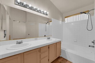 5433 Tincup Dr in Las Vegas, NV - Building Photo - Building Photo