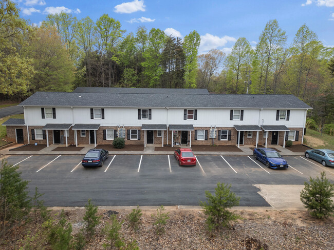 Wayside Manor in Ridgeway, VA - Building Photo - Building Photo