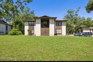 458 Bentwood Ln in Orange Park, FL - Building Photo