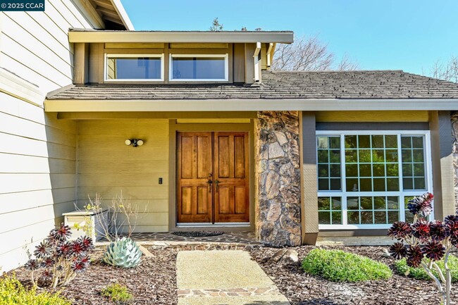 1181 Sunlight Cir in Concord, CA - Building Photo - Building Photo