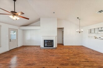 2824 Meadow Brook Ct in League City, TX - Building Photo - Building Photo