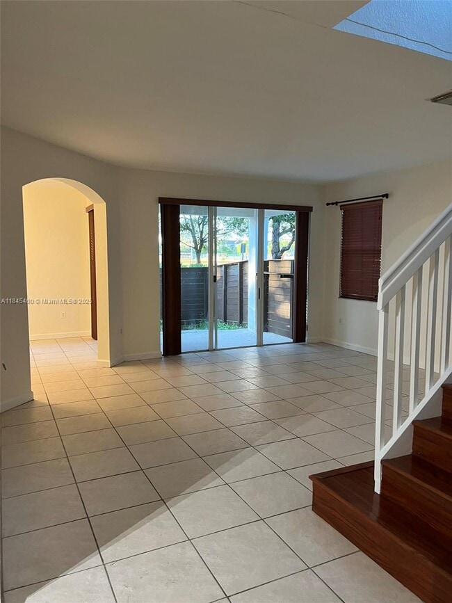 10861 NW 85th Terrace in Doral, FL - Building Photo - Building Photo