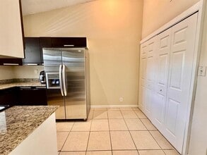11211 Royal Palm Blvd in Coral Springs, FL - Building Photo - Building Photo