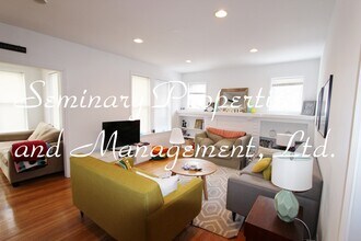 3453-55 N Bosworth in Chicago, IL - Building Photo - Interior Photo