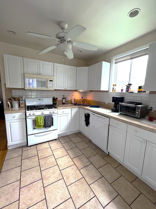 2 Paige Ave in Boston, MA - Building Photo