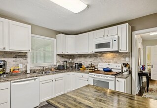 116 Holston Ct in Knoxville, TN - Building Photo - Building Photo