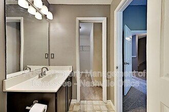 2042 Shaylin Loop in Antioch, TN - Building Photo - Building Photo