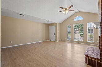 6003 Flyers Ln in Arlington, TX - Building Photo - Building Photo