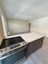 1535 Michigan Ave in Miami Beach, FL - Building Photo - Building Photo