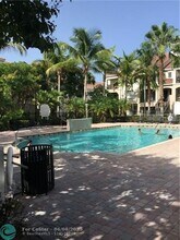 5800 W Sample Rd in Coral Springs, FL - Building Photo - Building Photo