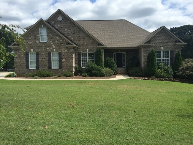 1994 Beeson Rd in Kernersville, NC - Building Photo - Building Photo