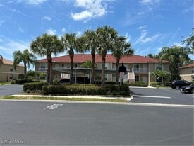 2845 Cypress Trace Cir in Naples, FL - Building Photo