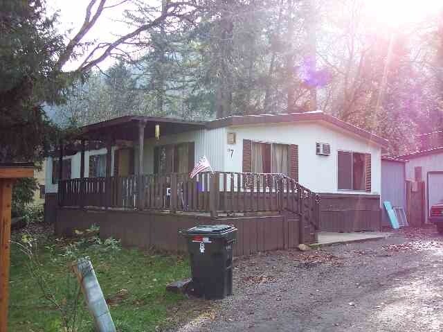 4277 Rogue River Hwy in Grants Pass, OR - Foto de edificio - Building Photo
