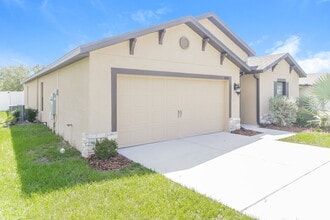 6519 Redbay Dr in Brooksville, FL - Building Photo - Building Photo