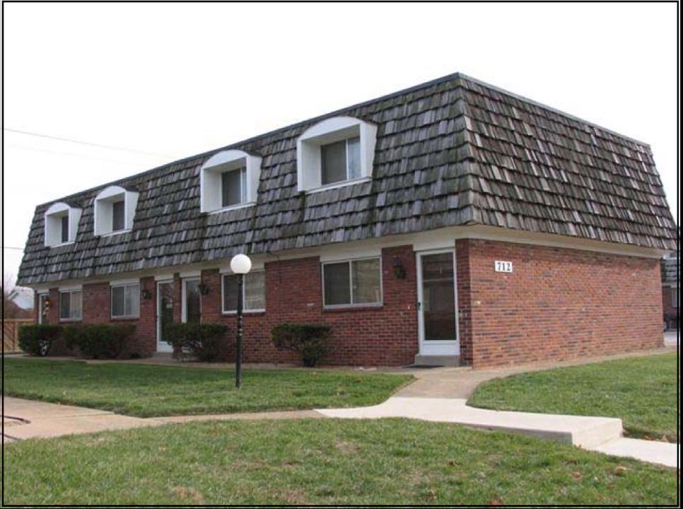 Fairwood West Apartments in O'Fallon, IL - Building Photo