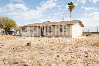 6263 N Lake Superior Dr in Casa Grande, AZ - Building Photo - Building Photo