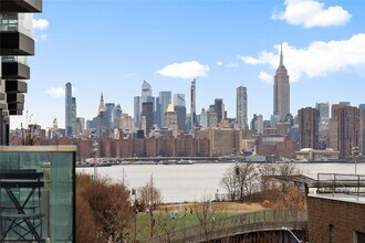 62 N 9th St in Brooklyn, NY - Building Photo - Building Photo