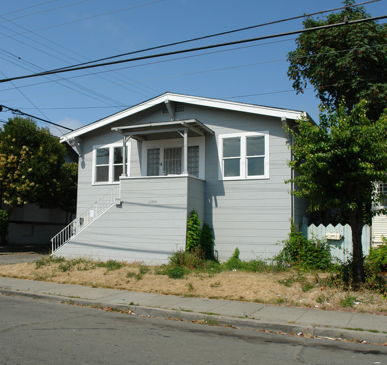 1715 Sutter St in Vallejo, CA - Building Photo