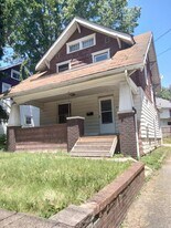 949 W Exchange St in Akron, OH - Building Photo