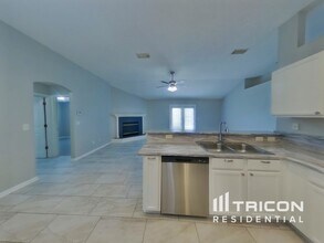 1988 Belhaven Dr in Orange Park, FL - Building Photo - Building Photo