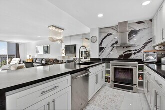 1609 N Riverside Dr in Pompano Beach, FL - Building Photo - Building Photo