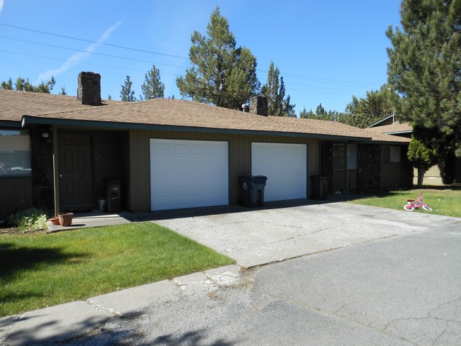 Skylark Duplexes in Bend, OR - Building Photo - Building Photo