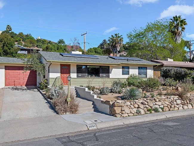 property at 3052 Lucinda Ln