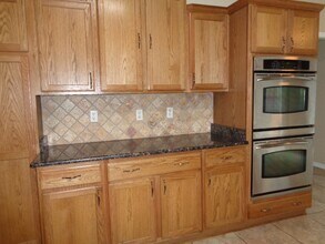 5181 Marlboro Ct in Memphis, TN - Foto de edificio - Building Photo