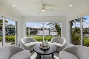 1100 8th Ave S, Unit 123F in Naples, FL - Building Photo