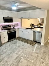 3011 Sandpiper Bay Cir in Naples, FL - Building Photo - Building Photo