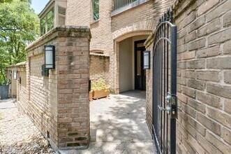 3718 Bridle Path in Austin, TX - Building Photo - Building Photo
