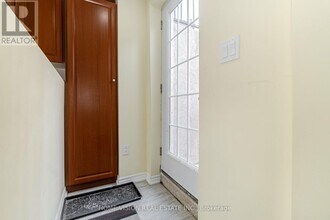 6 Nova Scotia Rd in Brampton, ON - Building Photo - Building Photo