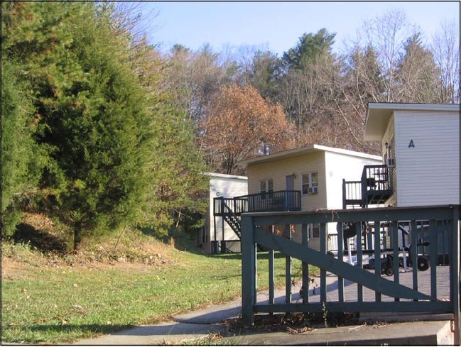 65-73 Lookout Rd in Asheville, NC - Building Photo - Building Photo