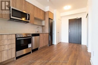 630 Greenwood Ave in Toronto, ON - Building Photo - Building Photo
