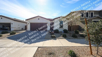 15689 W Woodlands Ave in Goodyear, AZ - Foto de edificio - Building Photo