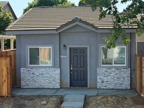 9504 Heathman Way, Unit 9504 in Elk Grove, CA - Foto de edificio - Building Photo