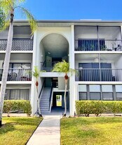 1015 Green Pine Blvd in West Palm Beach, FL - Building Photo