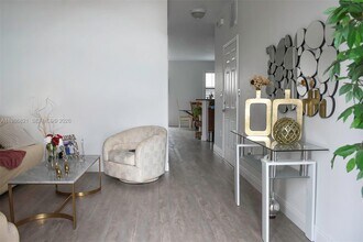 11364 SW 233rd St in Homestead, FL - Foto de edificio - Building Photo